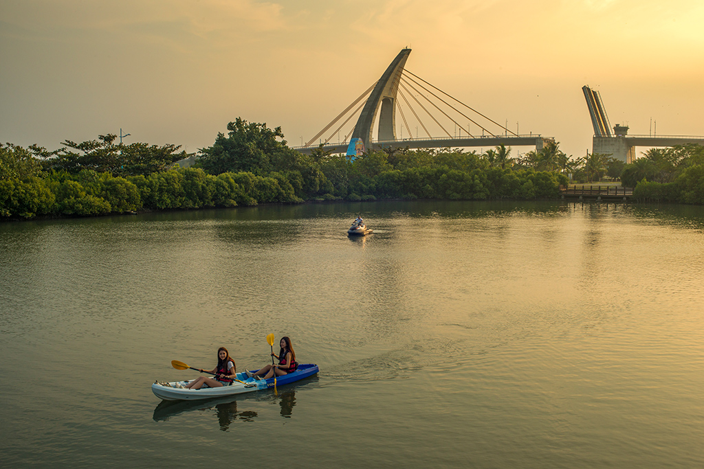 Dapeng Bay Bridge
