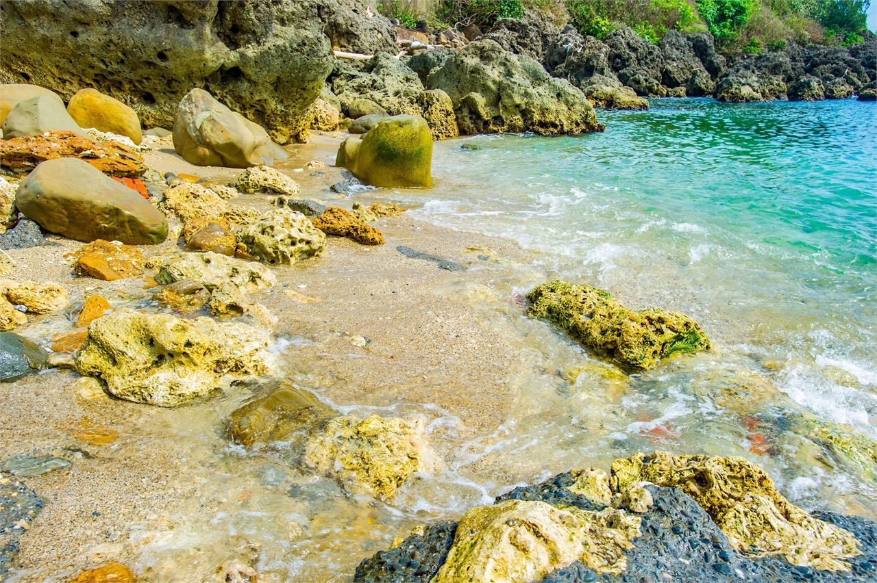 A changing ocean-bottom landscape