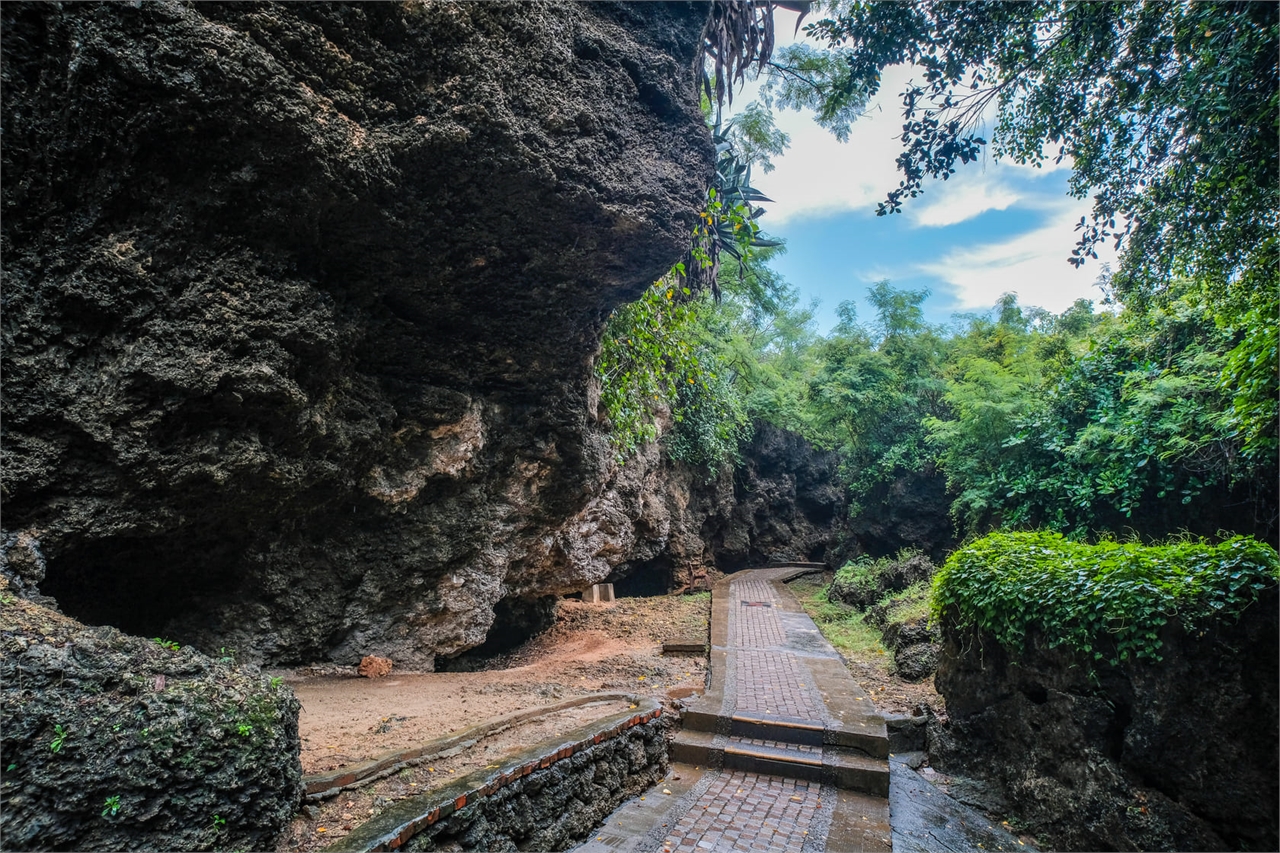 美人洞步道一景