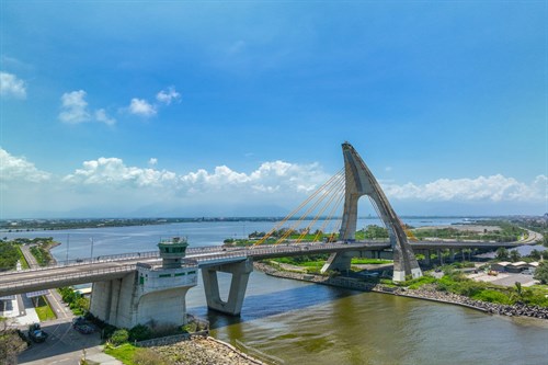「鵬灣跨海大橋優化暨光環境營造」施工交維通知